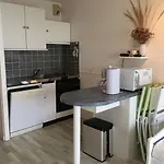 Fort-mahon-plage: Balcon, Equipements Complets, Parking Prive - Fr-1-482-12 Apartment